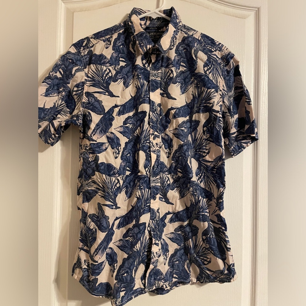 American Rag Blue Hawaiian Print Casual Button Down Shirt M Travel Resortwear